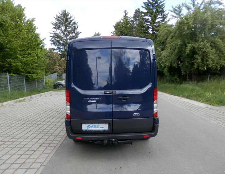 Ford Transit 8