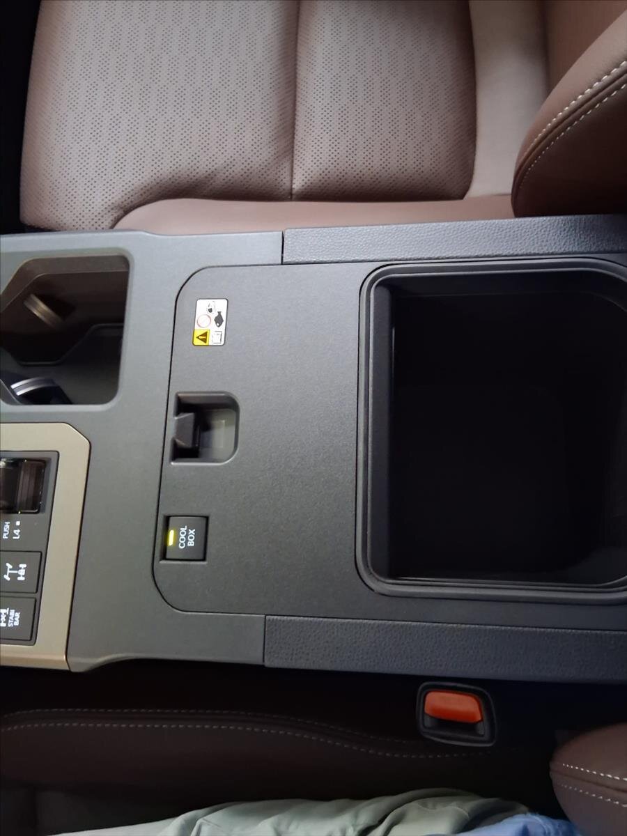 Toyota Land Cruiser SUV 2,8 l 151 kw