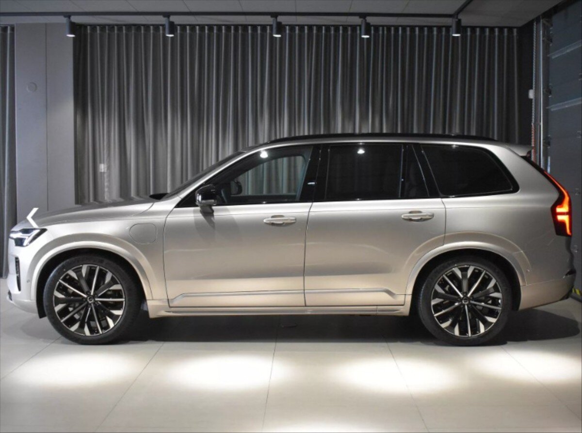 Volvo XC90 Ostatní 2,0 l 335 kw