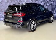 BMW X5 SUV / Terénní 4,4 l 457 kw