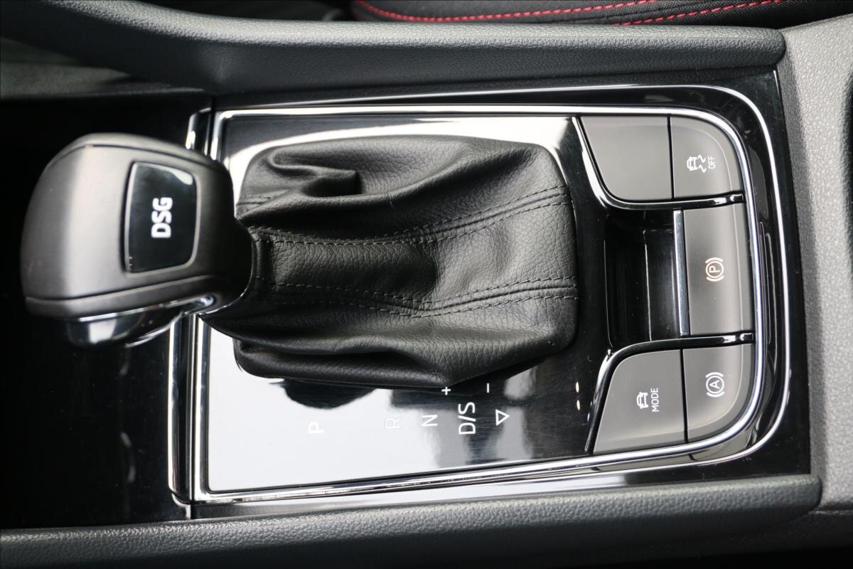 Škoda Karoq Kombi 1,6 l 85 kw