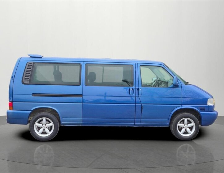 Volkswagen Caravelle Kombi 2,5 l 75 kw