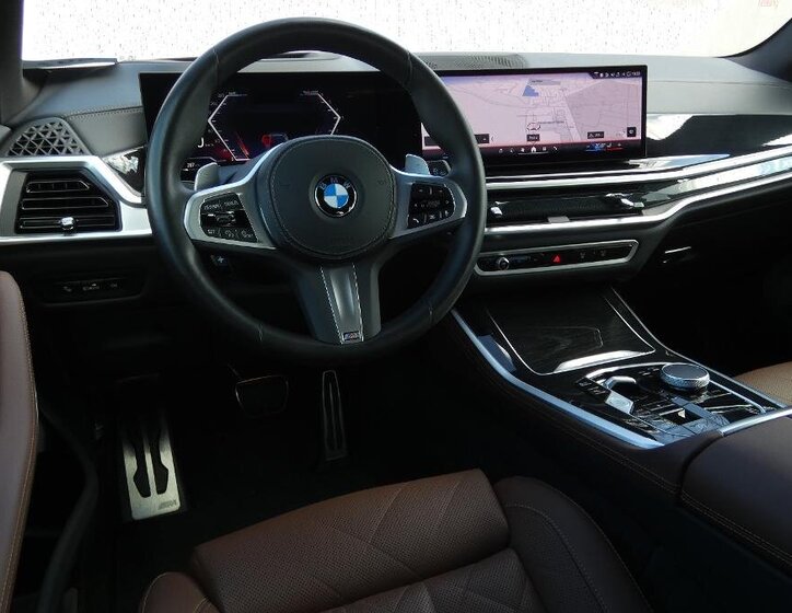 BMW X5 SUV / Terénní 3,0 l 210 kw