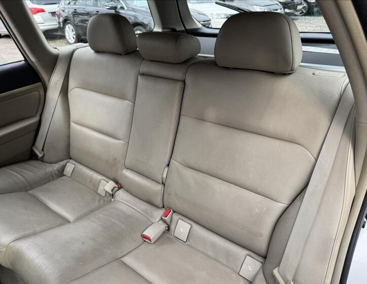 Subaru Legacy Kombi 3,0 l 180 kw