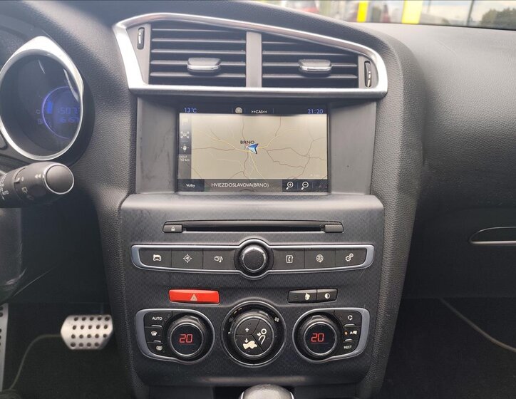 DS Automobiles DS4 Hatchback 2,0 l 133 kw