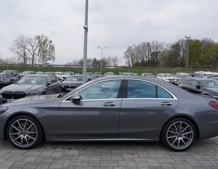 Mercedes-Benz Třídy S Sedan / Limuzína 4,0 l 345 kw