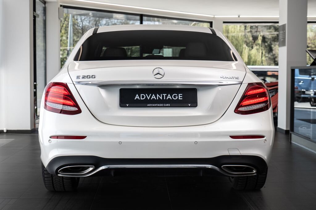 Mercedes-Benz Třídy E Sedan / Limuzína 2,0 l 145 kw