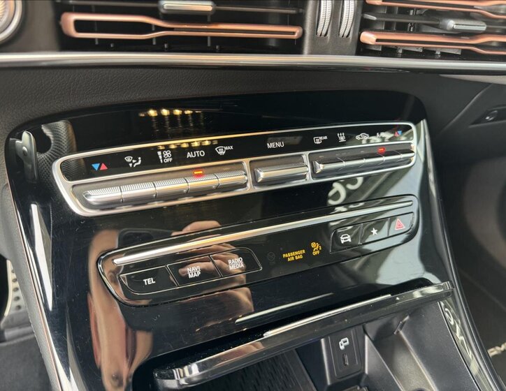 Mercedes-Benz EQC 21