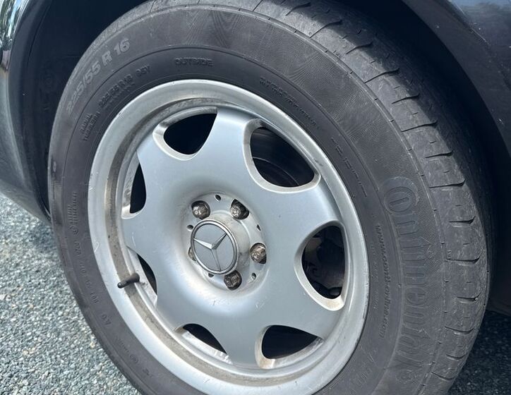 Mercedes-Benz Třídy E 25