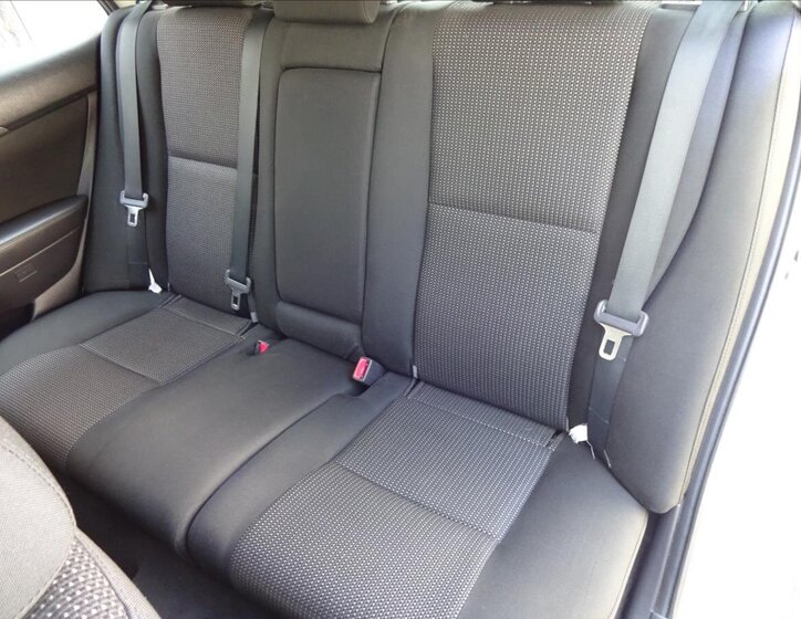 Toyota Avensis Kombi 2,0 l 93 kw