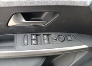 Peugeot 3008 SUV / Terénní 1,2 l 100 kw