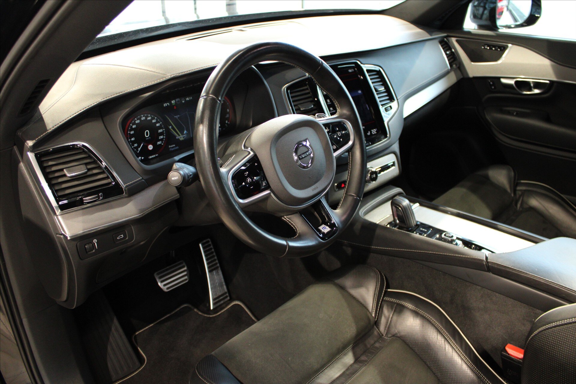 Volvo XC90 SUV / Terénní 2,0 l 173 kw