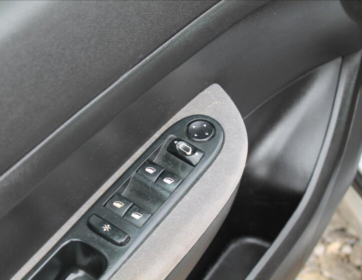 Peugeot 307 Hatchback 1,6 l 80 kw