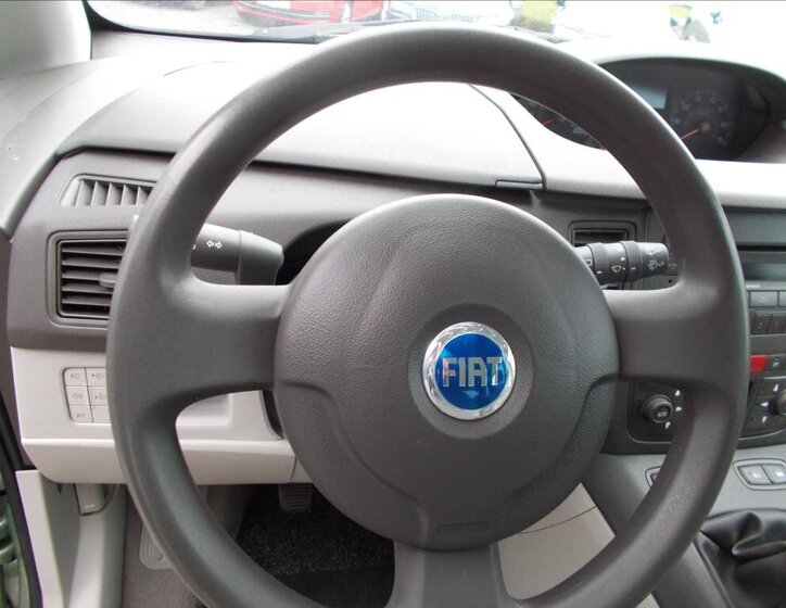 Fiat Idea Hatchback 1,9 l 74 kw