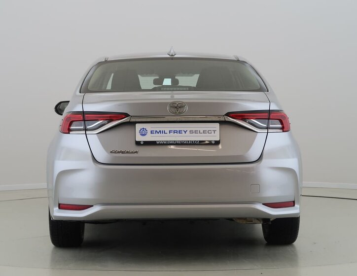 Toyota Corolla Sedan 1,5 l 92 kw