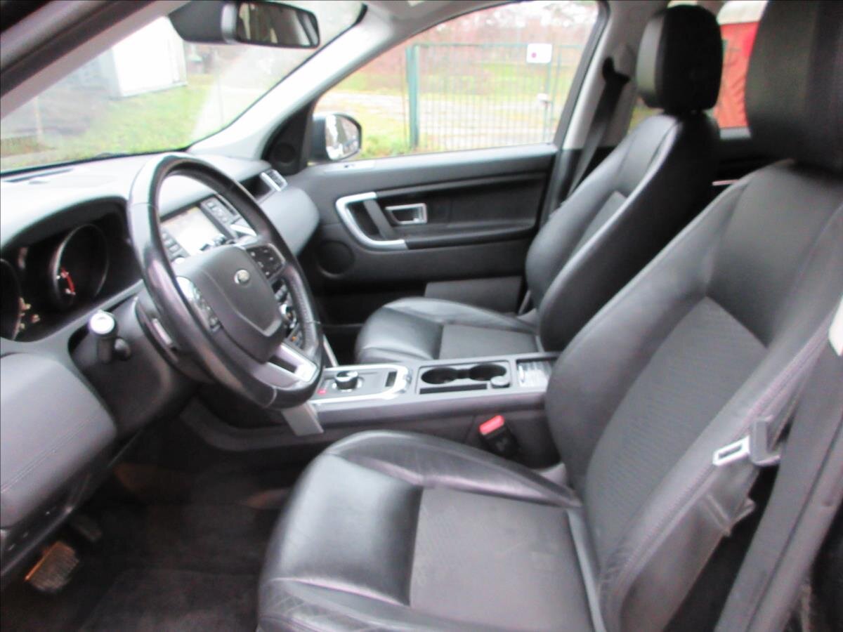 Land Rover Discovery Sport SUV 2,0 l 132 kw