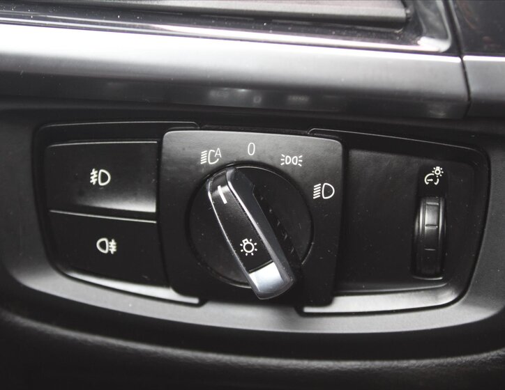 BMW X5 SUV / Terénní 3,0 l 280 kw