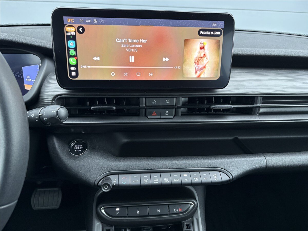 Jeep Avenger Sedan / Limuzína 1,2 l 74 kw