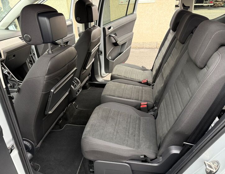 Volkswagen Touran 11