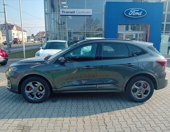 Ford Kuga SUV / Terénní 2,5 l 134 kw