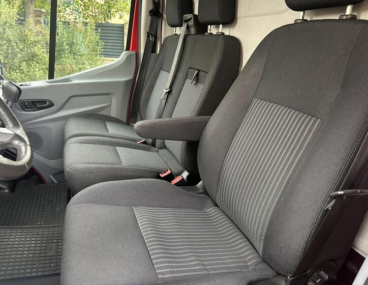 Ford Transit 28