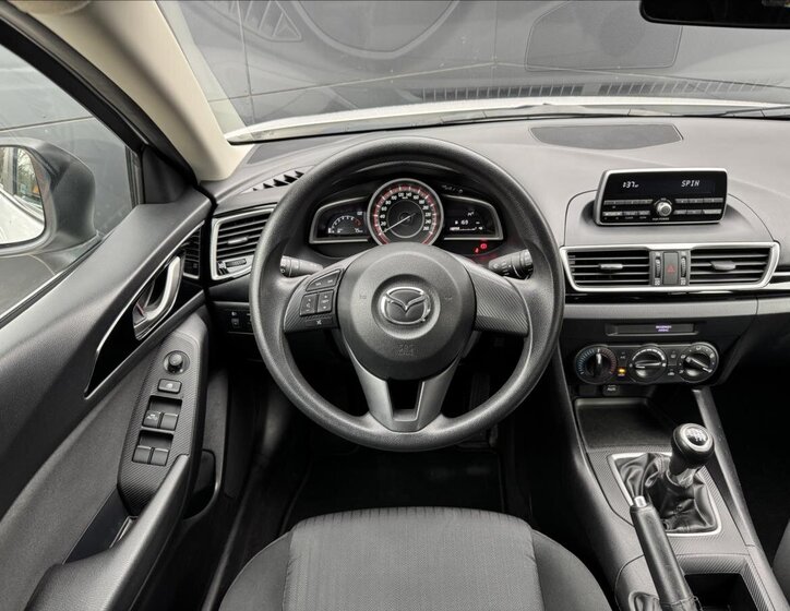 Mazda 3 Hatchback 1,5 l 74 kw