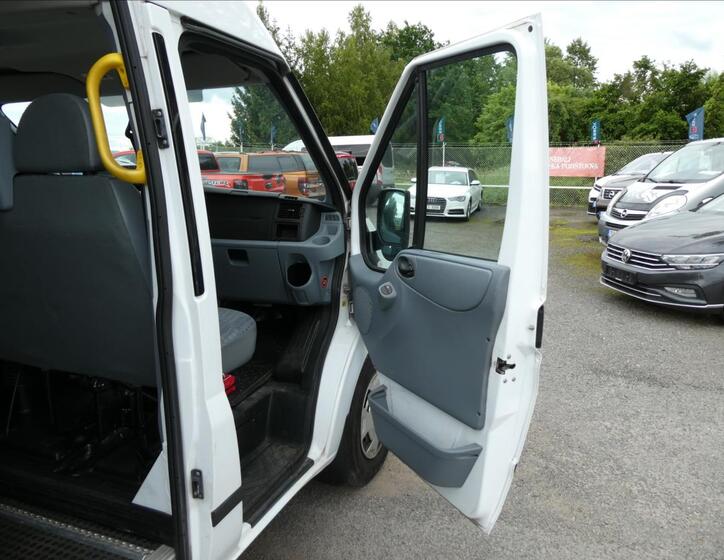 Ford Transit 11