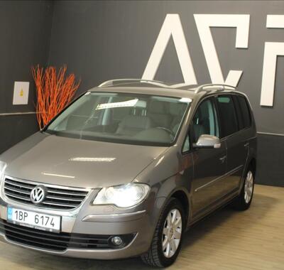 Volkswagen Touran 2