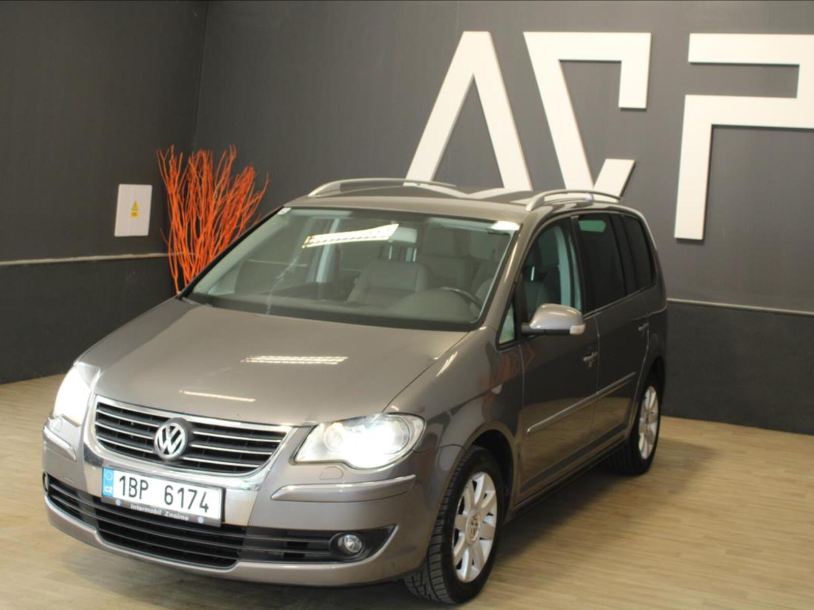 Volkswagen Touran 2