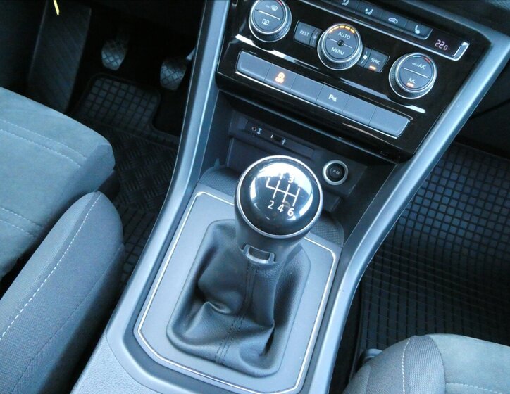 Volkswagen Touran MPV 1,2 l 81 kw