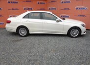 Mercedes-Benz Třídy E 8