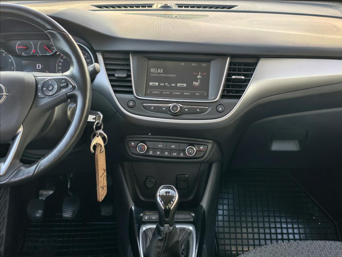 Opel Crossland SUV 1,2 l 60 kw