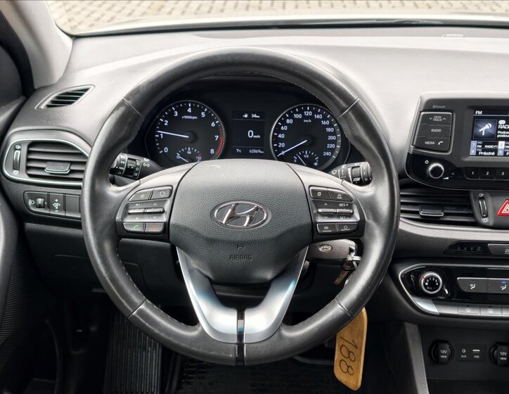 Hyundai i30 Kombi 998,0 88 kw