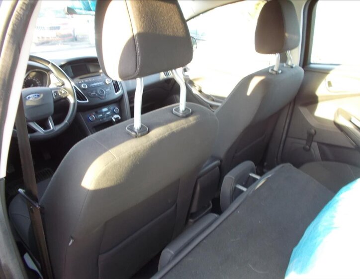 Ford Focus Hatchback 999,0 74 kw