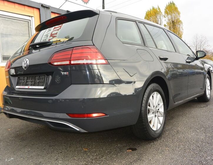 Volkswagen Golf 38