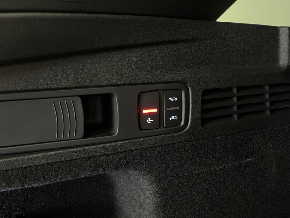 Audi Q5 SUV / Terénní 2,0 l 150 kw