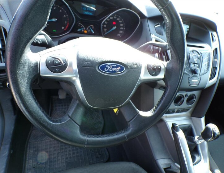 Ford Focus Kombi 998,0 92 kw