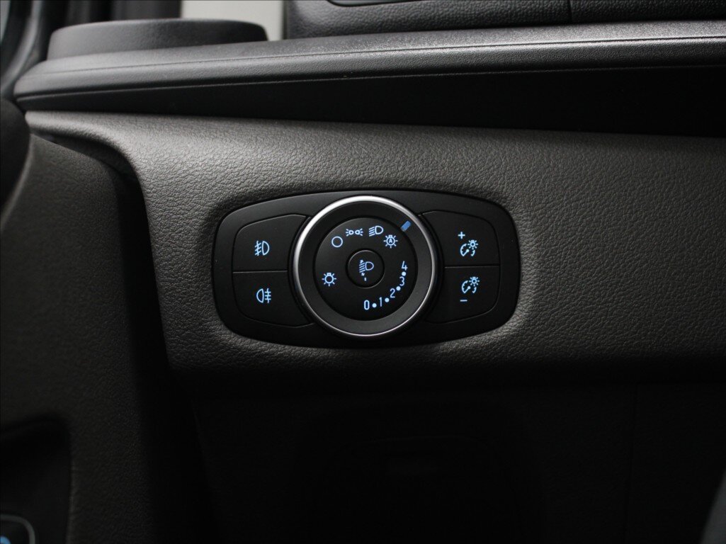 Ford Tourneo Custom MPV 2,0 l 110 kw