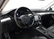 Volkswagen Passat 10