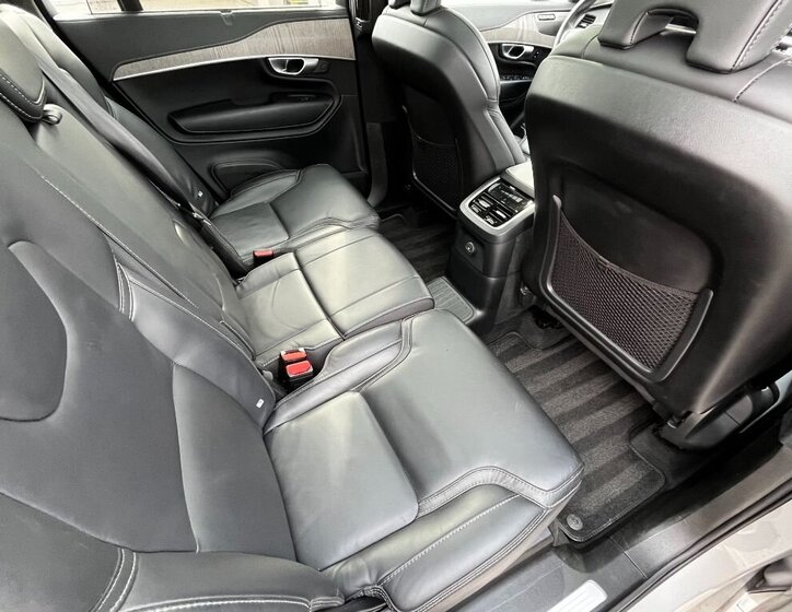 Volvo XC90 SUV / Terénní 2,0 l 335 kw