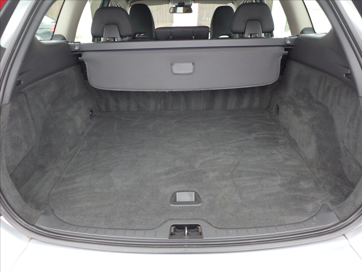 Volvo XC60 SUV 2,4 l 120 kw