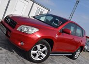 Toyota RAV4 SUV / Terénní 2,2 l 100 kw
