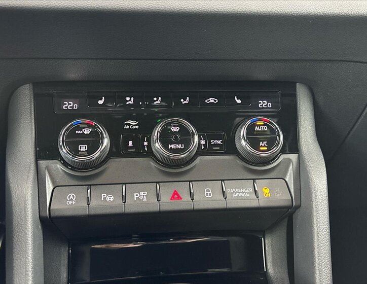 Škoda Karoq SUV / Terénní 1,5 l 110 kw