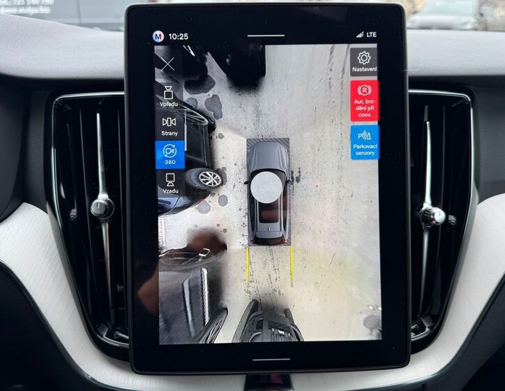 Volvo XC60 SUV / Terénní 2,0 l 184 kw