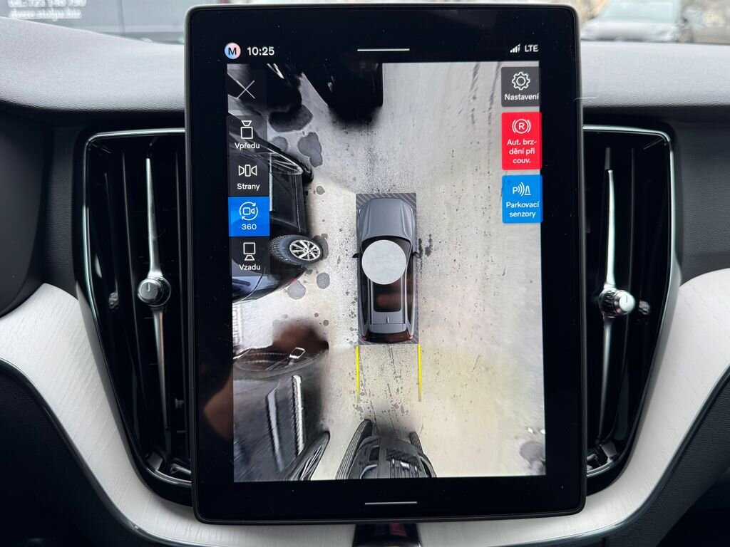 Volvo XC60 SUV / Terénní 2,0 l 184 kw