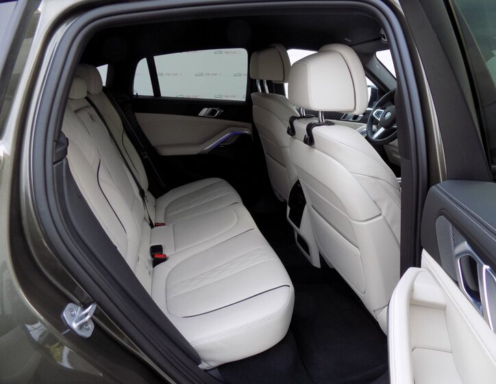 BMW X6 SUV 3,0 l 210 kw