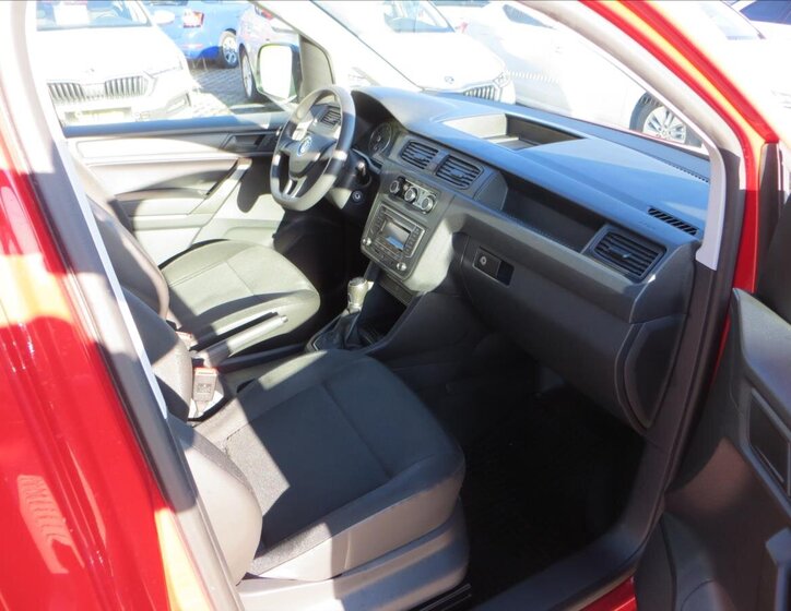 Volkswagen Caddy Skříň 1,4 l 81 kw