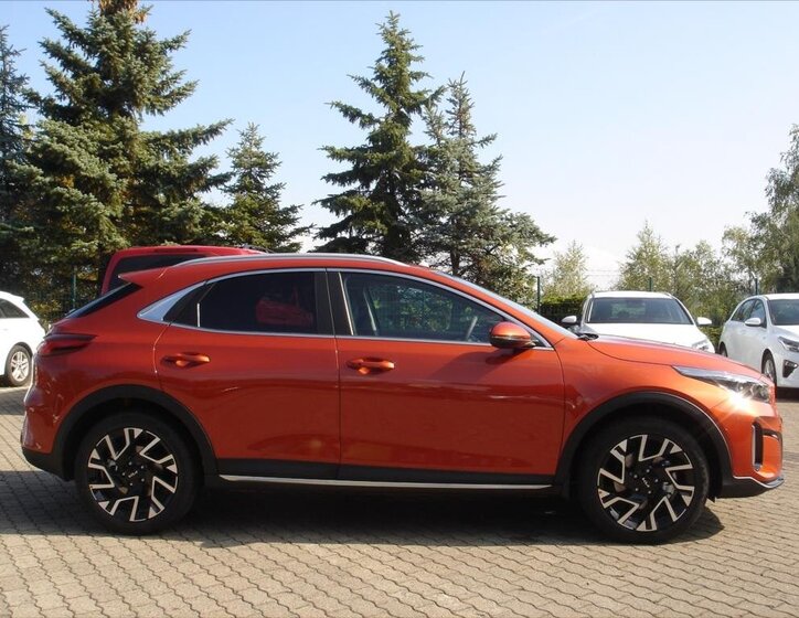 KIA XCeed SUV 1,5 l 103 kw