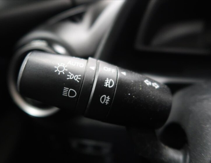 Mazda 2 Hatchback 1,5 l 66 kw