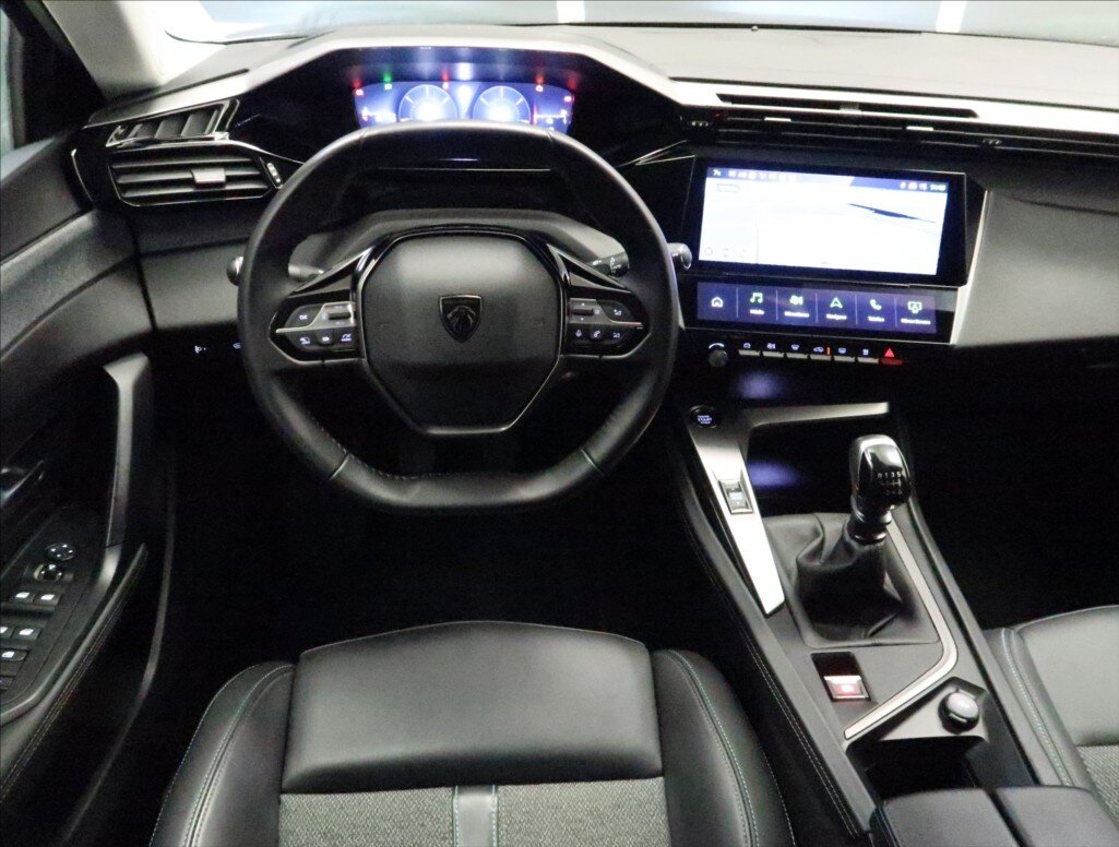 Peugeot 308 Hatchback 1,2 l 96 kw